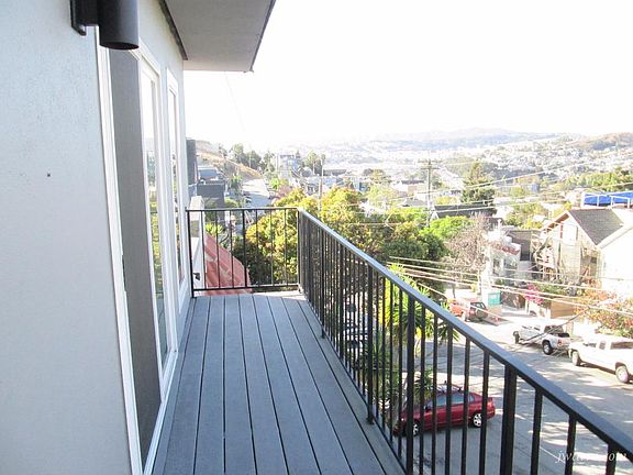 4th image of 1105 De Haro St