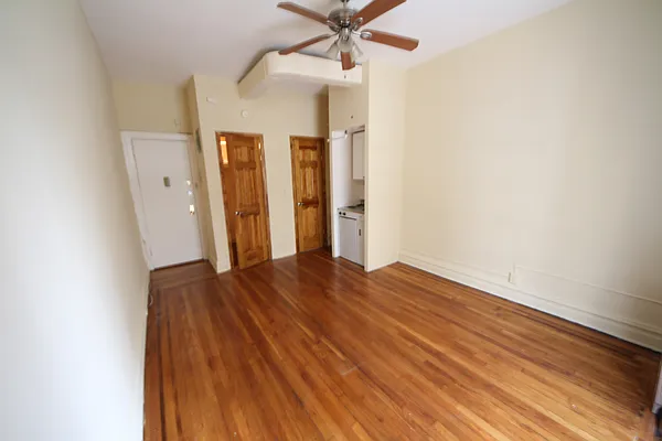 Rented by JR Properties, LTD | media 10