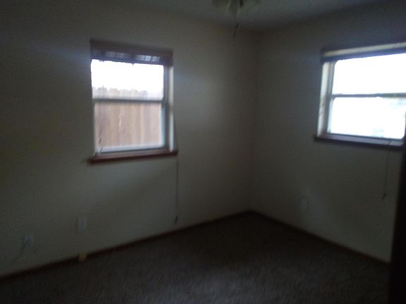 4th image of 2104 Vickie Dr