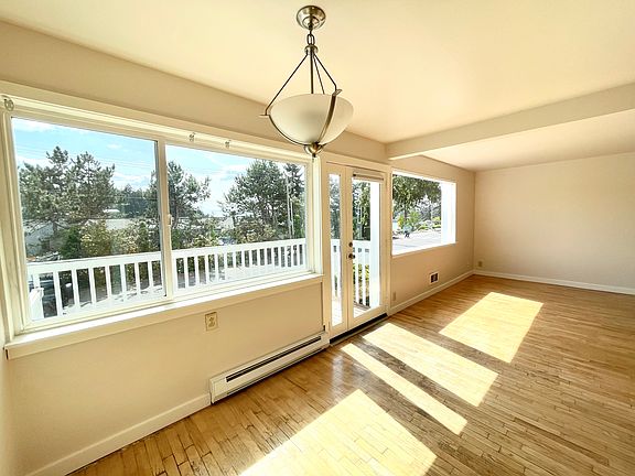 4th image of 9910 Lake Washington Blvd NE