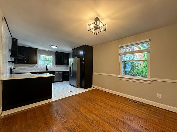 4th image of 216 Glen Echo Dr #1