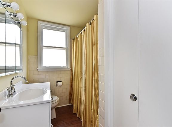 5th image of 2825 W 98th Pl