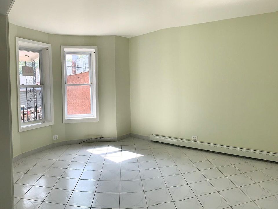 1st image of 9111 87th St Floor 1
