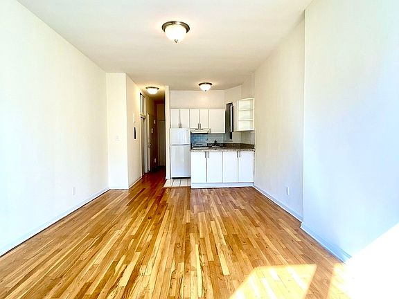 3rd image of 429 E 83rd St APT 4D