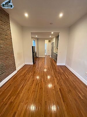 4th image of 503 W 47th St APT 4RE
