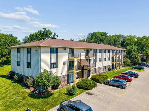 1831 Fuller Rd APT 13, West Des Moines, IA 50265