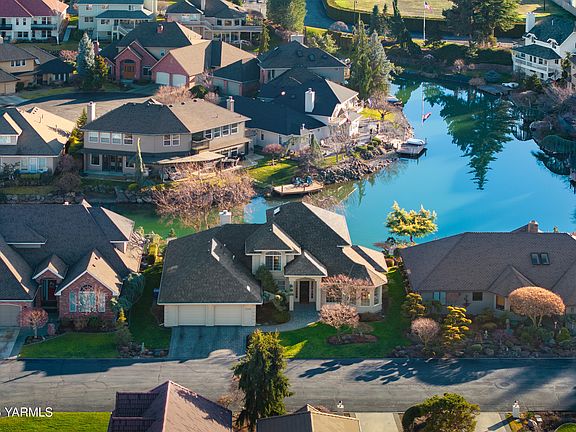 3rd image of 2008 Evergreen Ct