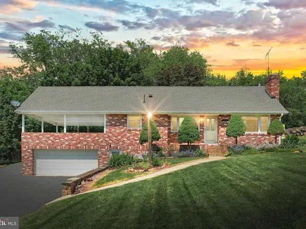 1010 Gettysburg Rd, Littlestown, PA 17340