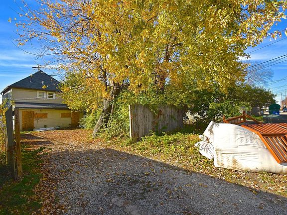 3rd image of 1326 Courtland Ave