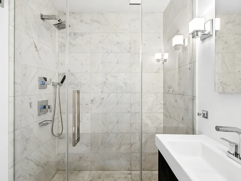 10 Spring Ln — Photo 11