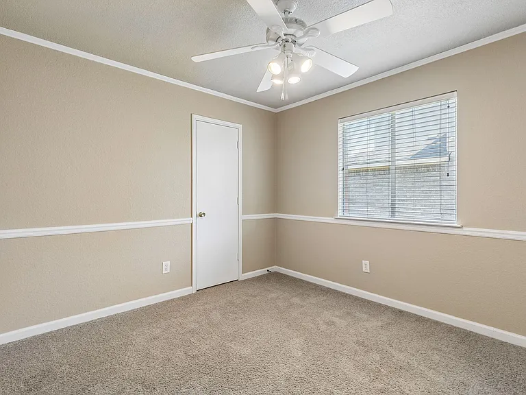 246 Pine Crest Dr — Photo 9