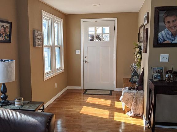 4th image of 304 10th St S
