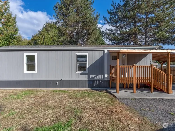 139 Camelot Drive, Castle Rock, WA 98611
