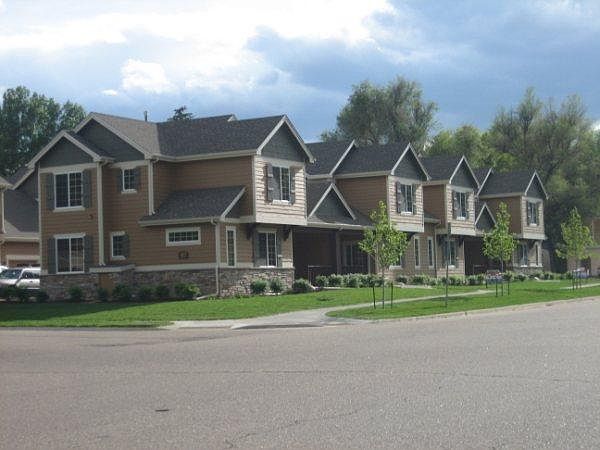 Looking at the Myrtle Ct Townhomes at the SW corner of Myrtle and Cowan
