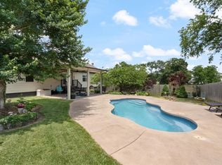 14430 It Ll Do Rd, Pea Ridge, AR 72751