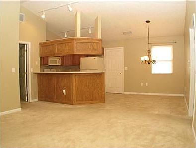 5th image of 102 Pioneer Cir