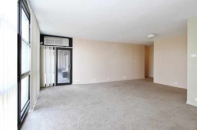 2nd image of 2901 S Michigan Ave APT 1602