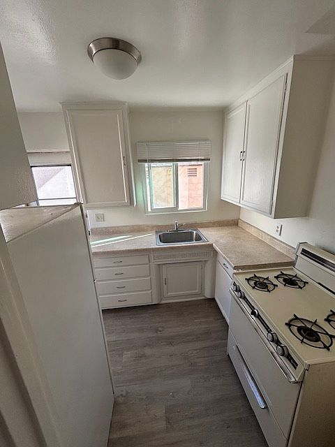 1st image of 2229 Garnet Ave