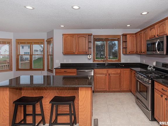 5th image of 2721 E 59th St