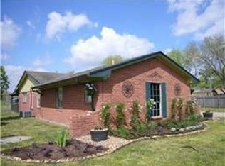 2611 Charles Ln, Sugar Land, TX 77498