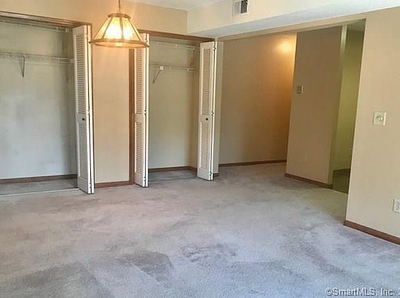 5th image of 604 Twin Circle Dr Unit 604