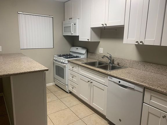 5th image of 856 2nd St #D