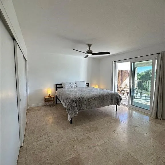 22867 Cove View St #B — Photo 10