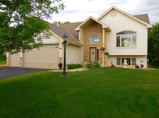435 Arnica Dr, Watertown, MN 55388