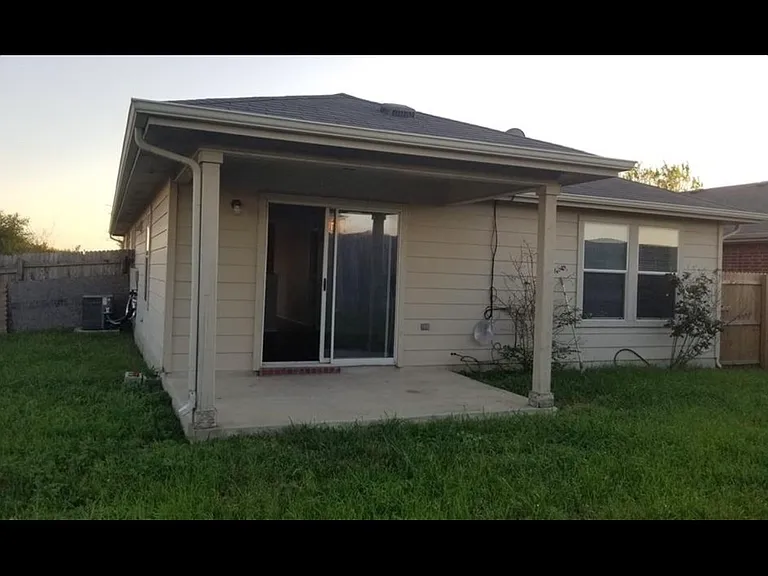 5708 Colinton Ave — Photo 8