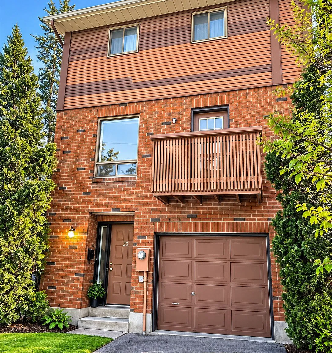 3 bed, $2,400 — Photo 1