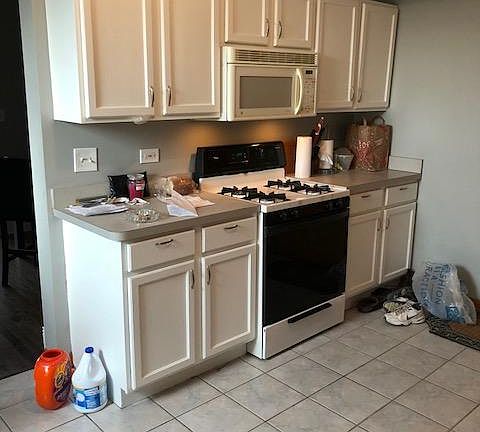 2nd image of 1123 W Grand Ave APT 2F