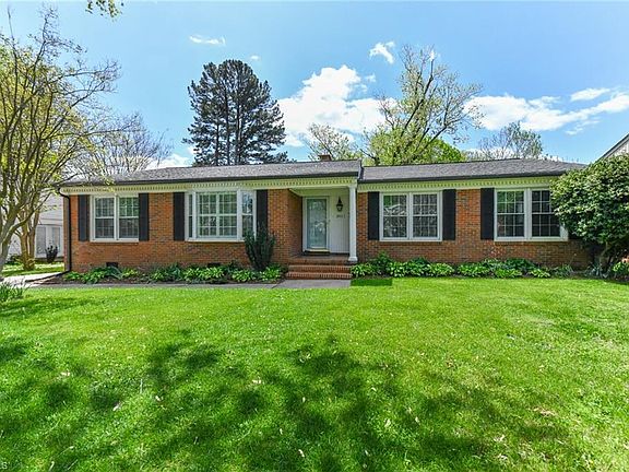2nd image of 3011 New Hanover Dr