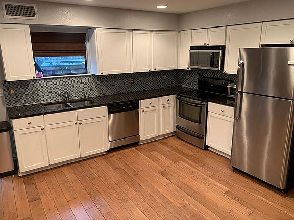 5th image of 2719 Throckmorton St APT 115