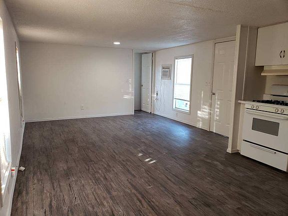 Space for TV, sofa, dining 