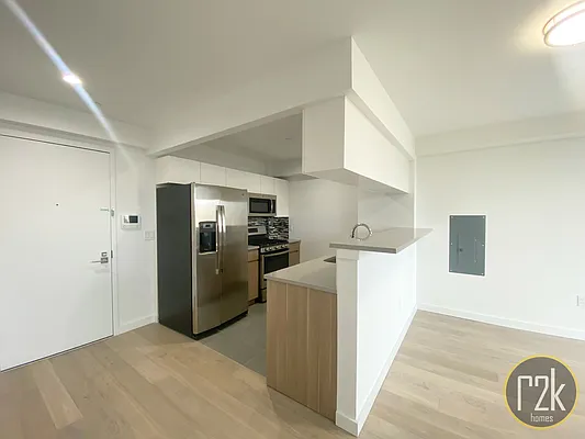 Rented by Realty 2000 Corp | media 25