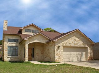 521 Winding Way Ct, Fredericksburg, TX 78624