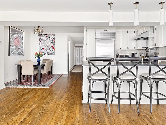 3rd image of 177 E 79th St APT 9