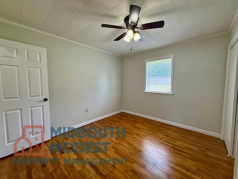 211 Tech St — Photo 13