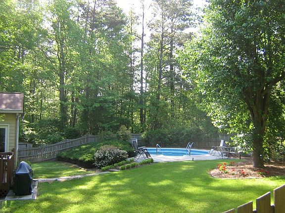 Salt water filtered pool 