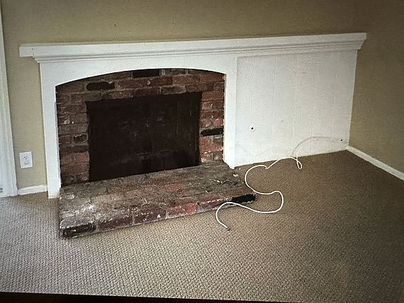 4th image of 27945 Alvarez Dr
