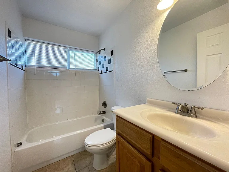 206 Ariana Ct — Photo 24