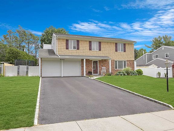 4th image of 19 Lloyd Ln