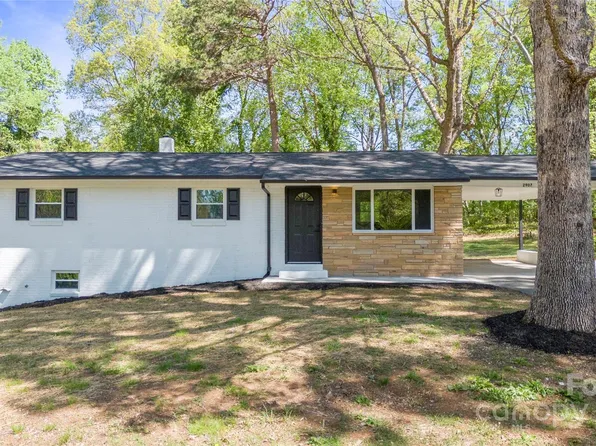 2907 39th Ave NE, Hickory, NC 28601