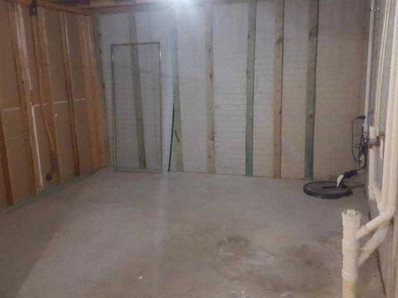 4th image of 2700 Sawmill Green Dr
