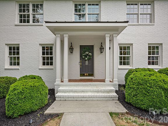 3rd image of 251 Ney Cir