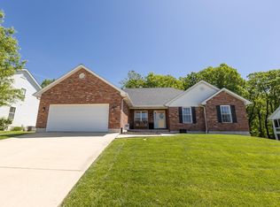 432 E Locust St, Columbia, IL 62236