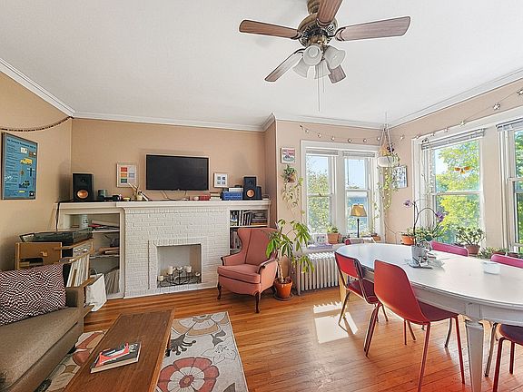 3rd image of 1722-24 W Carmen Ave #1722C-3E