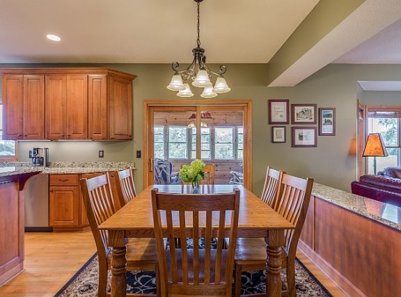 4th image of 8289 Stone Creek Dr
