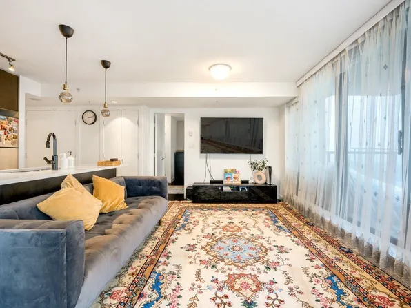 7328 Arcola St #2503, Burnaby, BC V5E 0A7