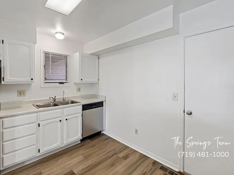 5448 Fiesta Ln #XXX — Photo 10